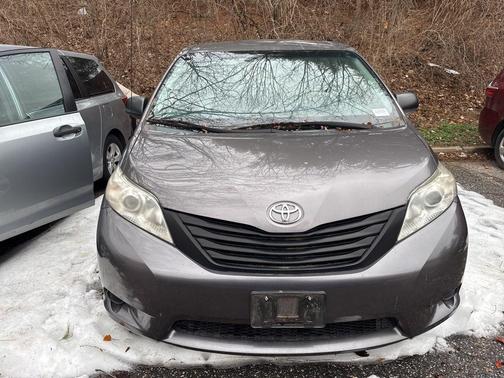 2014 Toyota Sienna LE