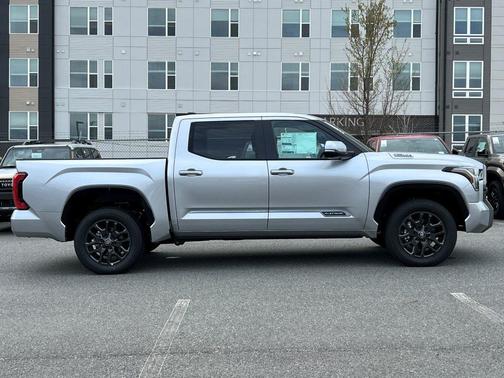 2025 Toyota Tundra Hybrid Platinum