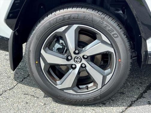 2025 Toyota RAV4 Hybrid SE