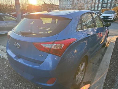 2017 Hyundai Elantra GT Base