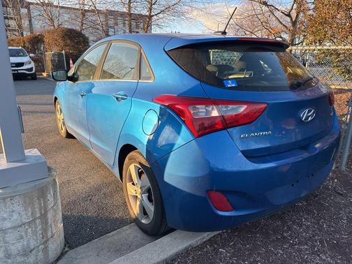 2017 Hyundai Elantra GT Base