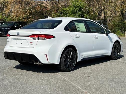 2025 Toyota Corolla Hybrid SE