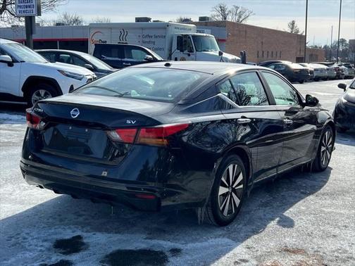 2021 Nissan Altima 2.5 SV