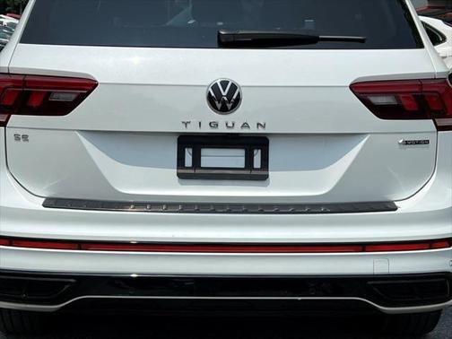 2022 Volkswagen Tiguan 2.0T SE R-Line Black 4MOTION