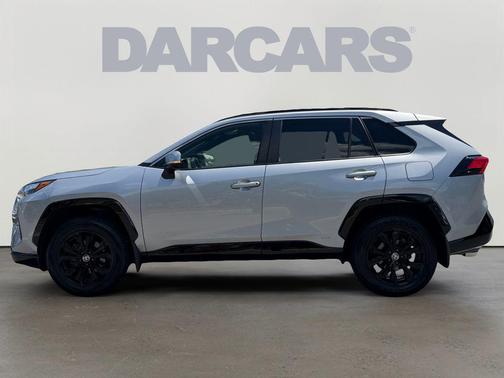Silver Sky Metallic 2022 Toyota RAV4 Hybrid SE