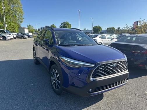 2025 Toyota Corolla Cross XLE