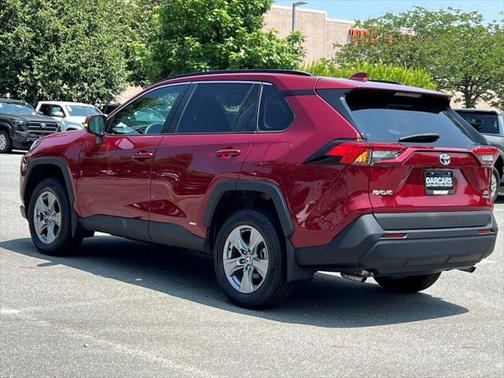 2022 Toyota RAV4 Hybrid XLE