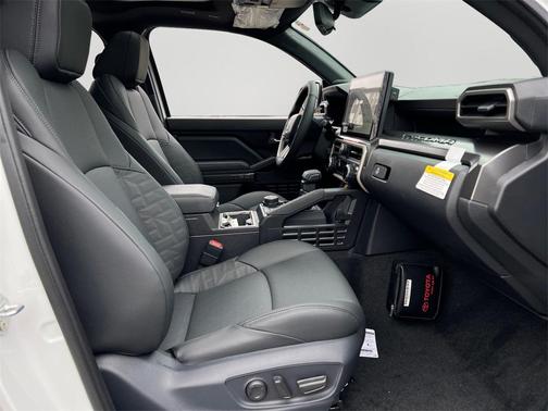 2025 Toyota Tacoma Hybrid TRD Off Road