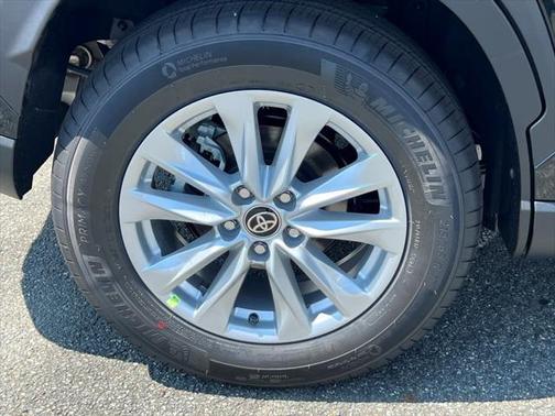 2025 Toyota Corolla Cross LE