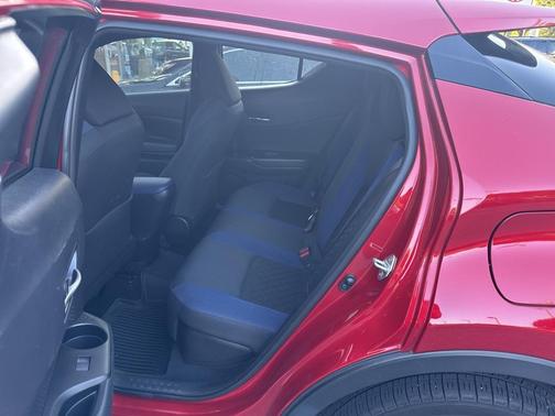 2021 Toyota C-HR XLE