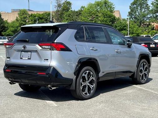 2025 Toyota RAV4 Hybrid SE