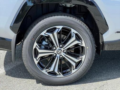 2025 Toyota RAV4 Hybrid SE