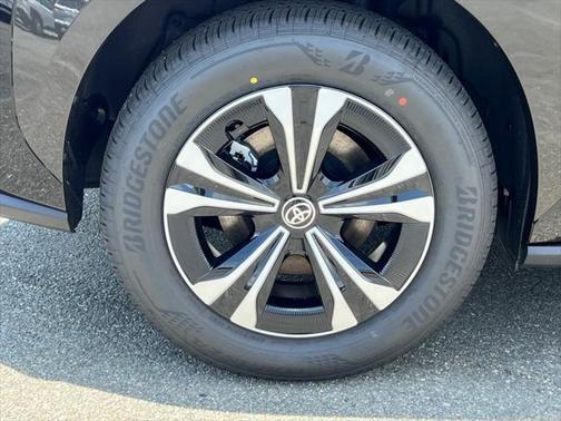 2025 Toyota bZ4X XLE