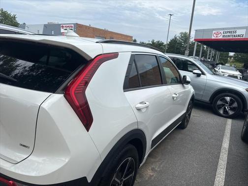 2024 Kia Niro LX