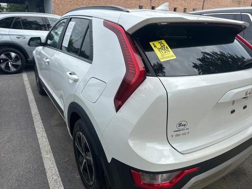 2024 Kia Niro LX