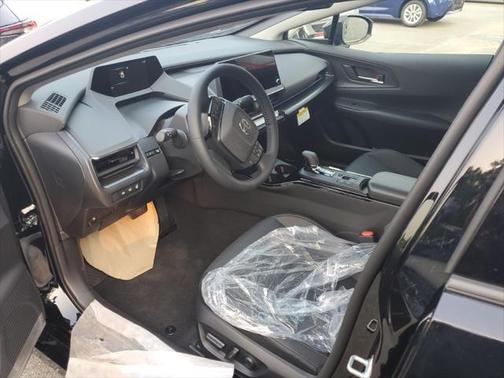 2025 Toyota Prius L
