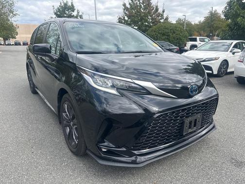 2023 Toyota Sienna XSE 7 Passenger