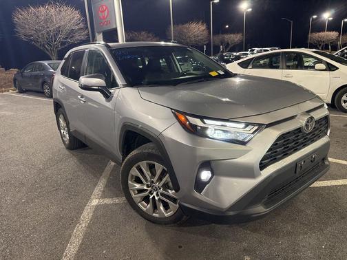 2025 Toyota RAV4 XLE Premium