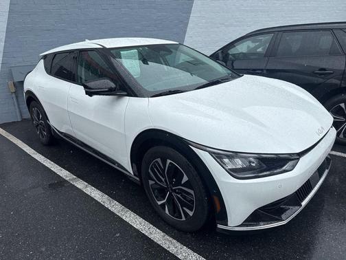 Snow White Pearl 2023 Kia EV6 Wind