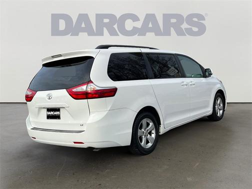 2017 Toyota Sienna LE