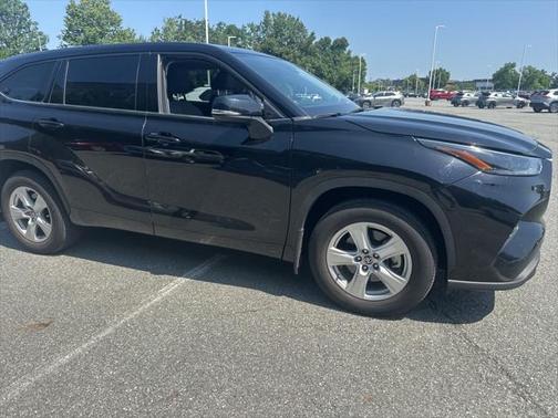 2021 Toyota Highlander LE