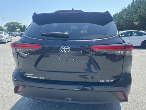 2021 Toyota Highlander LE