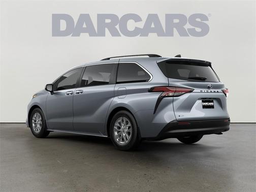 2025 Toyota Sienna XLE 8 Passenger