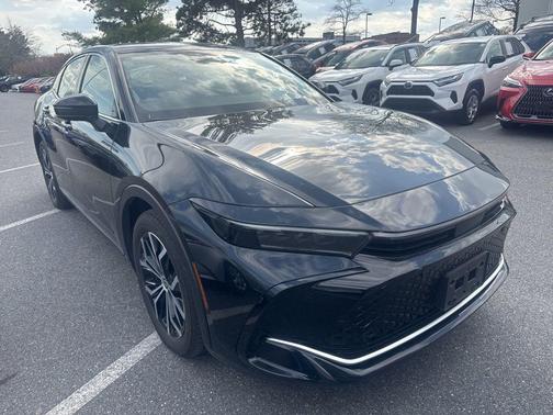 Black 2024 Toyota Crown Limited