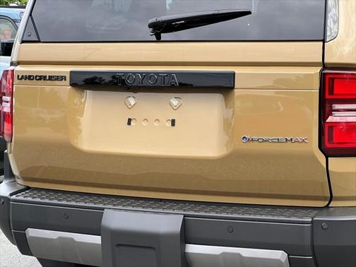 2025 Toyota Land Cruiser Base