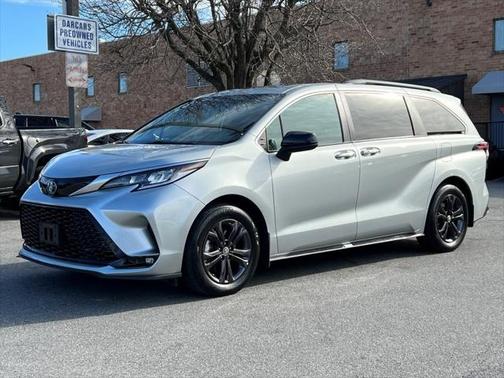2024 Toyota Sienna XSE 7 Passenger