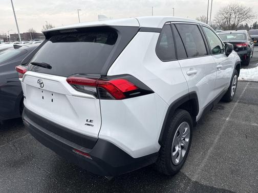 2024 Toyota RAV4 LE