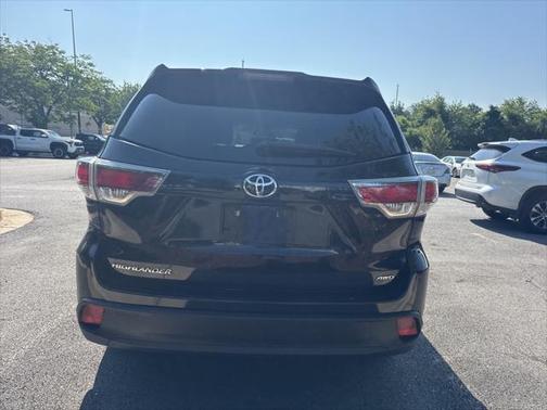 2016 Toyota Highlander LE
