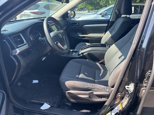 2016 Toyota Highlander LE