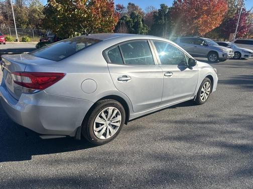 2019 Subaru Impreza 2.0i