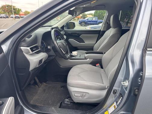 2023 Toyota Highlander Hybrid LE