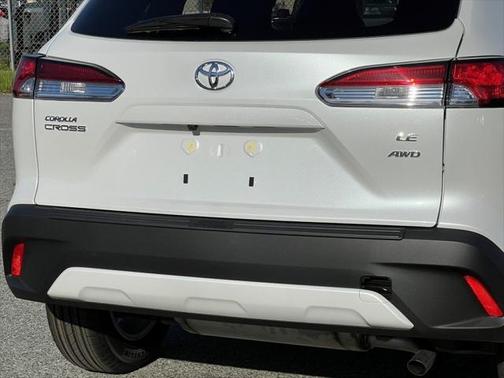 2025 Toyota Corolla Cross LE