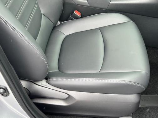2025 Toyota RAV4 Hybrid XLE Premium