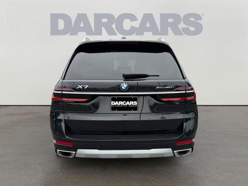Black Sapphire Metallic 2024 BMW X7 xDrive40i