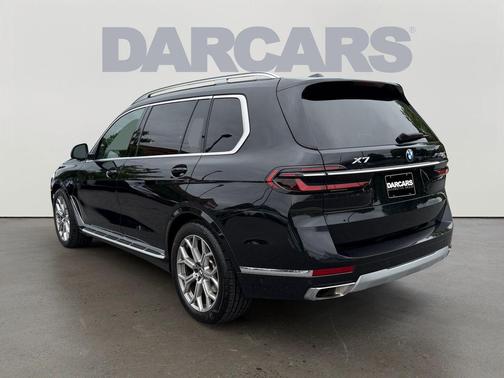 Black Sapphire Metallic 2024 BMW X7 xDrive40i