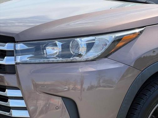 2017 Toyota Highlander Limited Platinum