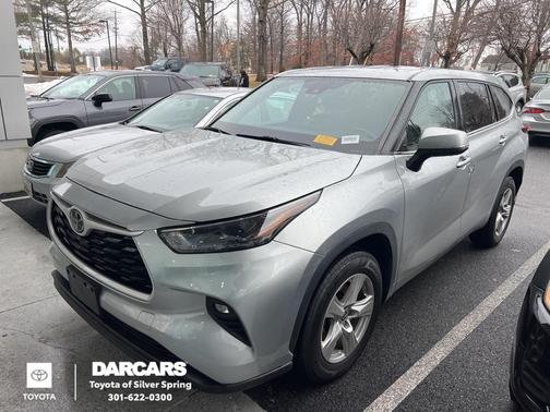 2022 Toyota Highlander LE