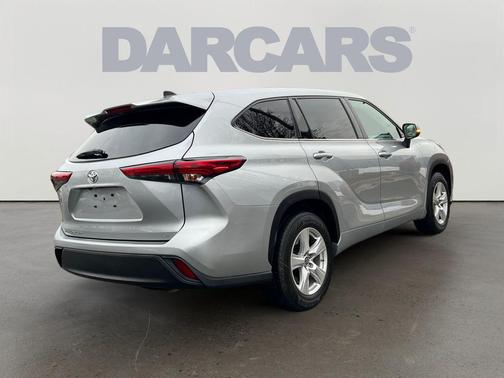 2022 Toyota Highlander LE