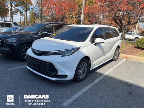 2021 Toyota Sienna LE
