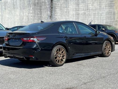 2024 Toyota Camry Hybrid SE