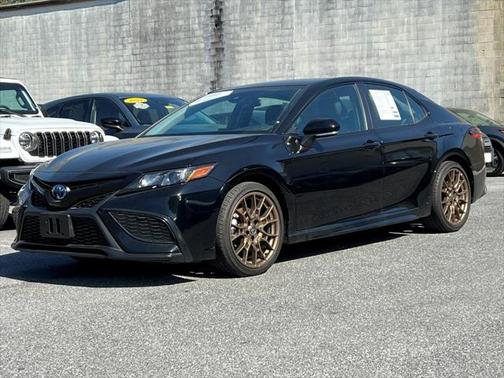 2024 Toyota Camry Hybrid SE