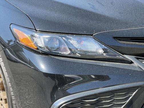 2024 Toyota Camry Hybrid SE