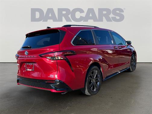 2024 Toyota Sienna XSE 7 Passenger