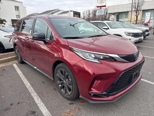 2024 Toyota Sienna XSE 7 Passenger