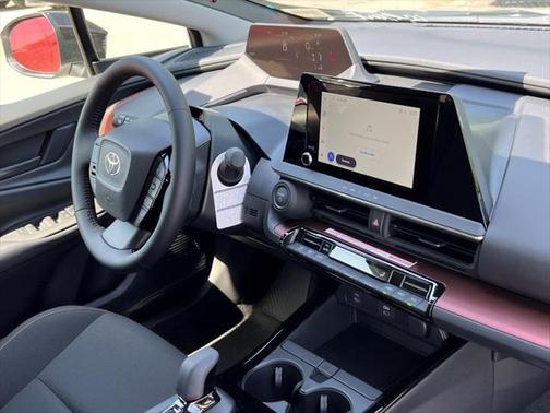 2025 Toyota Prius L