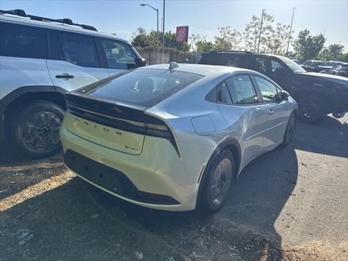 2025 Toyota Prius L